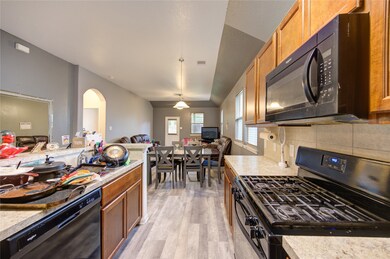 10602 Woodson Valley Dr, Houston, TX 77016 - photo 7