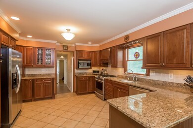 38 Rambling Brook Dr, Holmdel, NJ 07733 - photo 7