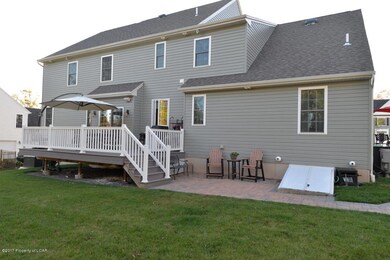 1045 Manor Dr, Mountain Top, PA 18707 - photo 4