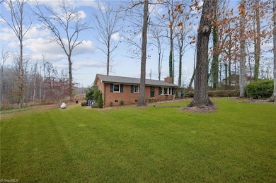 7300 Prentiss Rd, Greensboro, NC 27409 - photo 2