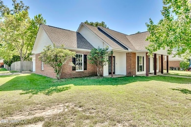 301 White Oak Dr, Brandon, MS 39047 - photo 2