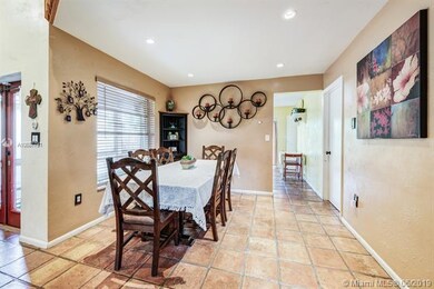 14620 S Beckley Square, Davie, FL 33325 - photo 6