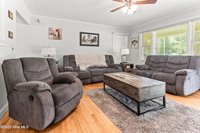 2-web-or-mls-1709-whitfield-ave