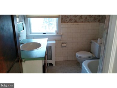 29 Evergreen Ave, Broomall, PA 19008 - photo 5