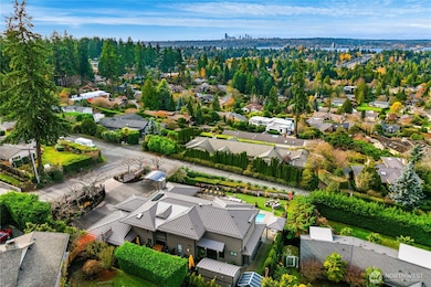 9600 NE 28th St, Clyde Hill, WA 98004 - photo 3