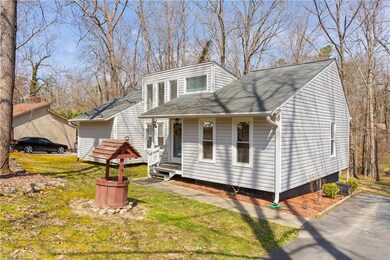 2408 Burnette Dr, Greensboro, NC 27406 - photo 5