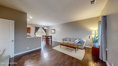 10501 Evanwood Dr, Louisville, KY 40228 - photo 5