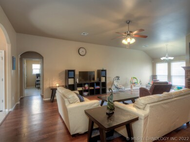 4933 S 204th East Ave, Broken Arrow, OK 74014 - photo 6