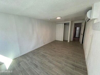 2807 Grant Ave unit B, El Paso, TX 79930 - photo 5