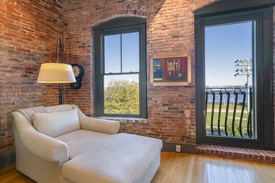 500 Commercial St unit D, Boston, MA 02109 - photo 3