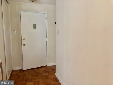 Radnor House unit 419, Bryn Mawr, PA 19010 - photo 5