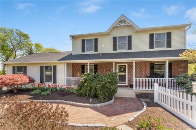 5200 Geissinger Rd, Zionsville, PA 18092 - photo 2