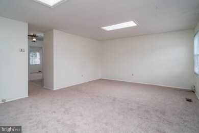 12913 Marquette Ln, Bowie, MD 20715 - photo 5