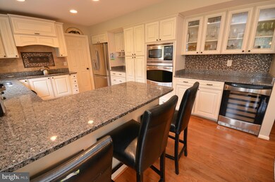 13436 Marble Rock Dr, Chantilly, VA 20151 - photo 5