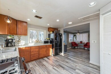 2012 Welwyn Ave, Des Plaines, IL 60018 - photo 3