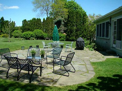 504 Tuckerman Ave, Middletown, RI 02842 - photo 4