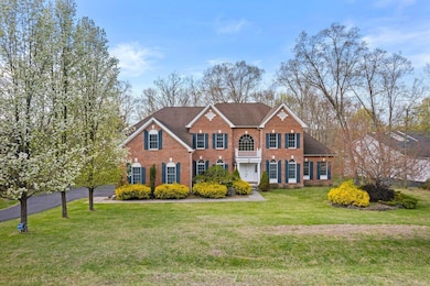 Large Front/Back Yard