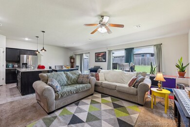 3200 W Fredericksburg St, Broken Arrow, OK 74011 - photo 5