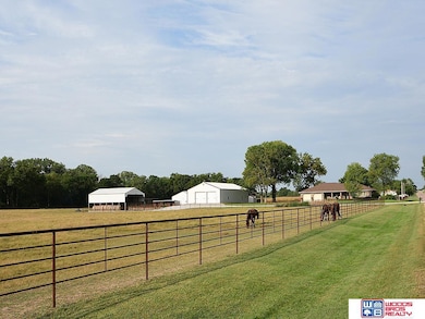 416 E Roscoe St, Endicott, NE 68350 - photo 3