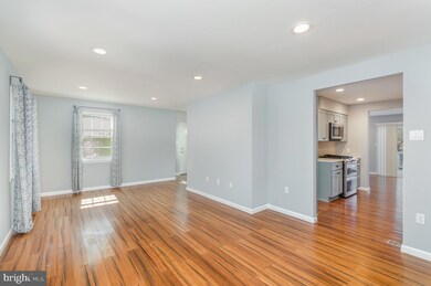 3094 White Birch Ct, Fairfax, VA 22031 - photo 6