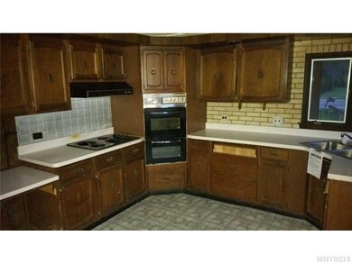 7174 Ward Rd, North Tonawanda, NY 14120 - photo 6