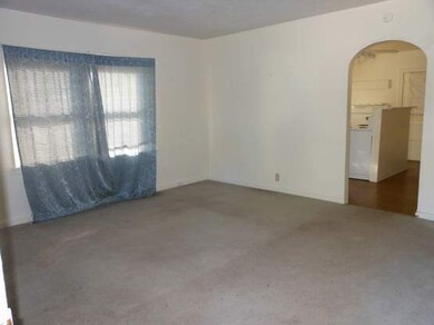 1853 Milo Livingroom