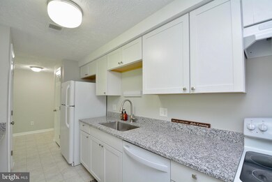 3361 Yost Ln unit 302, Dumfries, VA 22026 - photo 7