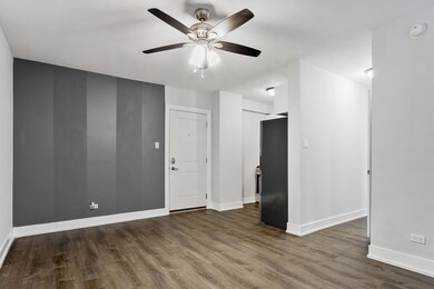 1521 W Sherwin Ave unit 608, Chicago, IL 60626 - photo 4