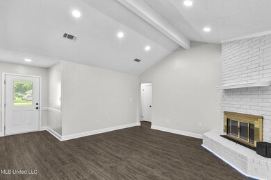 9-web-or-mls-732 Cherry Park-9