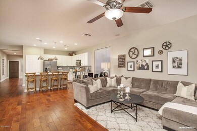 Family room/Kitchen
