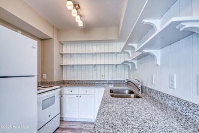 39 Roberts Rd unit 2, Hampstead, NC 28443 - photo 5