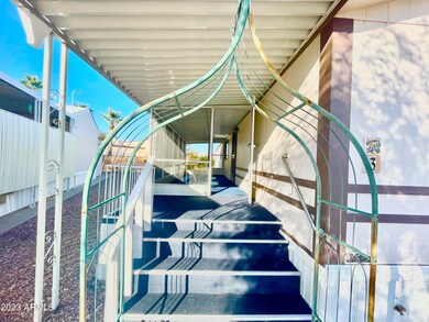 3FRONTSTAIRS