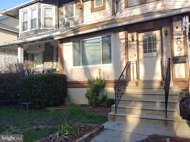 205 N Maple Ave, Lansdowne, PA 19050 - photo 2