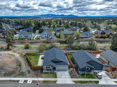 4152 SW 34th St, Redmond, OR 97756 - photo 3