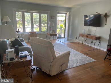 14106 Adkins Rd, Laurel, MD 20708 - photo 3