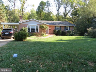 9214 Santayana Dr, Fairfax, VA 22031 - photo 2