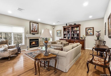 641 Heritage Hills unit B, Mahopac, NY 10541 - photo 5