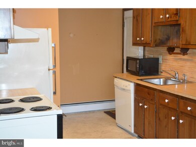 530 W 6th St, Lansdale, PA 19446 - photo 5