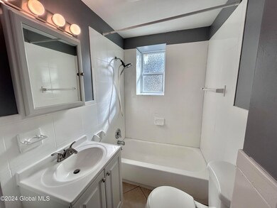 57 Catherine St unit . 1, Albany, NY 12202 - photo 6