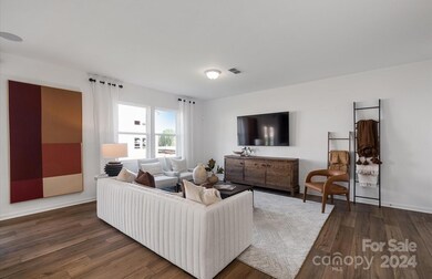 DIGITAL IMAGE SIMILAR