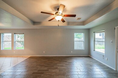 8807 Stratfield Ln, Houston, TX 77075 - photo 5