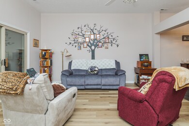 10863 Harness Ct, Indianapolis, IN 46239 - photo 6