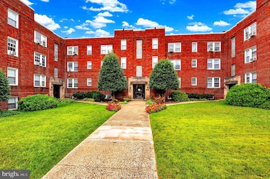 5200 N Capitol St NW unit 204, Washington, DC 20011 - photo 2