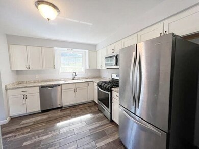 20 Hemlock Dr, Swansea, MA 02777 - photo 5