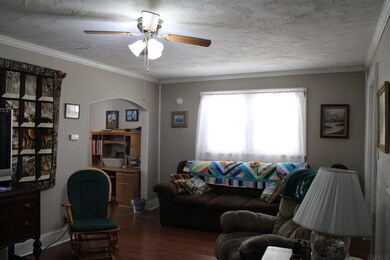 1109 SE B St, Linton, IN 47441 - photo 5