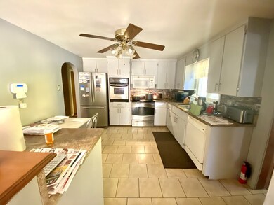 127 Longmeadow Ave, Worcester, MA 01605 - photo 5