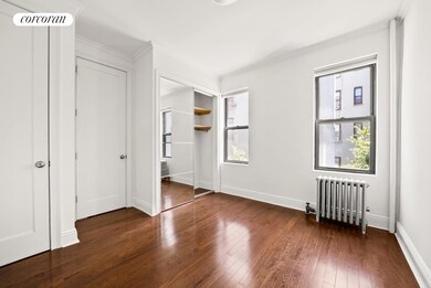 24-51 38th St unit B7, Astoria, NY 11103 - photo 4