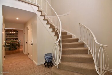 135 Bentwood Dr, Stamford, CT 06903 - photo 3