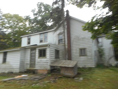 215 Cromwell St, Hawley, PA 18428 - photo 3