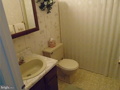 1549 Dolly Dr, Vineland, NJ 08361 - photo 5